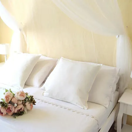 Tuscan With Jacuzzi Between Woods And Sea Tatil Evi