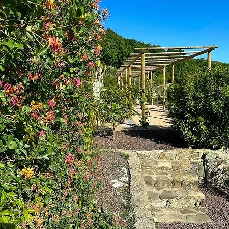 Tuscan With Jacuzzi Between Woods And Sea Fosdinovo